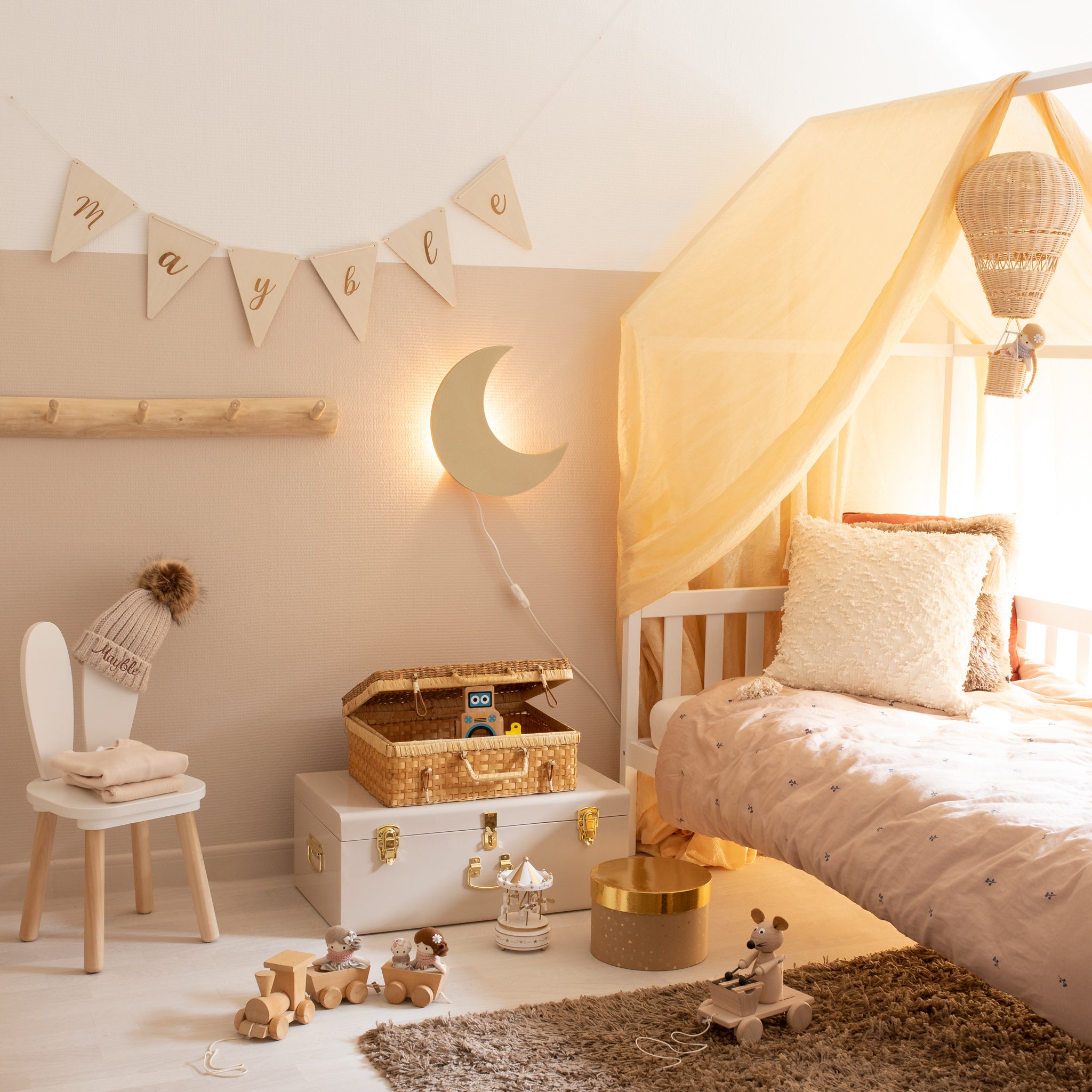 Hölzerne Wandleuchte Kinderzimmer | Mond - gold Wandleuchte toddie.de   